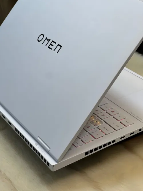 HP OMEN TRANSCEND 16-U0XXX I9 13900HX 16GO 1TO SSD NVIDIA GEFORCE RTX4060 8GO