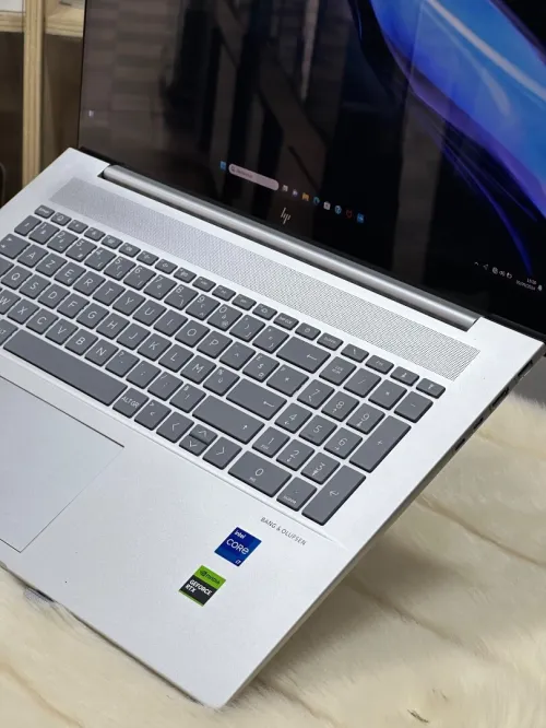 HP ENVY 17 CW0XXX I7 1355U 16GO 512GO SSD NVIDIA GEFORCE RTX3050 4GO GDDR6 17.3 NEUF