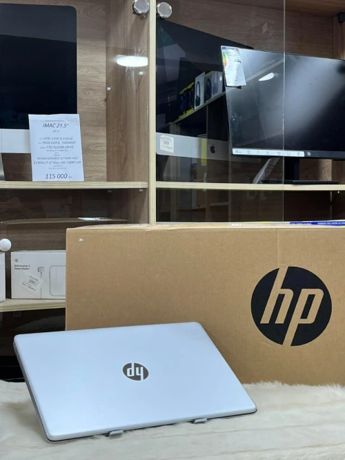 HP LAPTOP 15 FQ5340TU I3 1215U 8GO 256GO SSD ECRAN 15.6" FULL HD 1080P LED WINDOWS 11 PRO 
