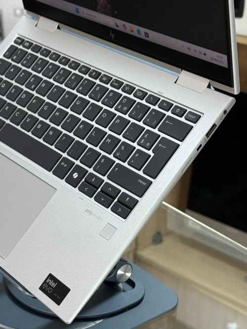 HP ELITEBOOK X360 830 G11 INTEL CORE ULTRA 7 EVO 165U 32GO 512GO SSD TACTILE X360 