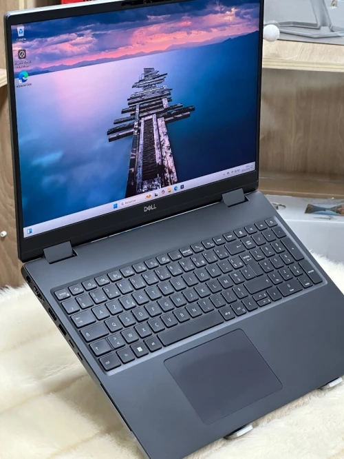 DELL PRECISION 7680 I7 13850HX 32GO DDR5X 2TO SSD NVME NVIDIA RTX2000 ada 8GO 