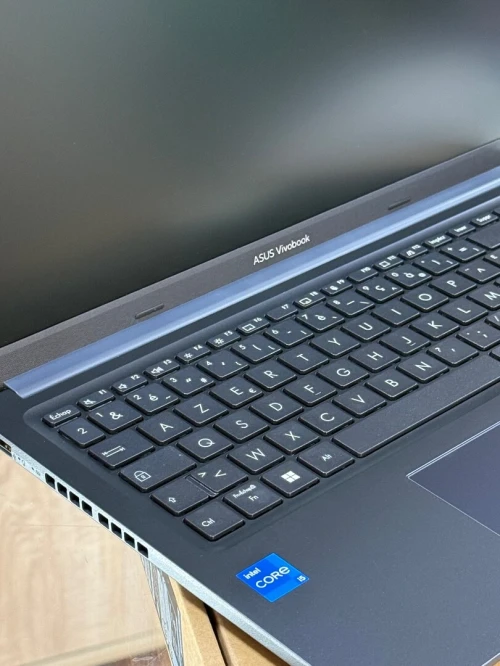 ASUS VIVOBOOK 15 X1502Va I5 13420H 8GO 512GO SSD NEUF SOUS EMBALLAGE