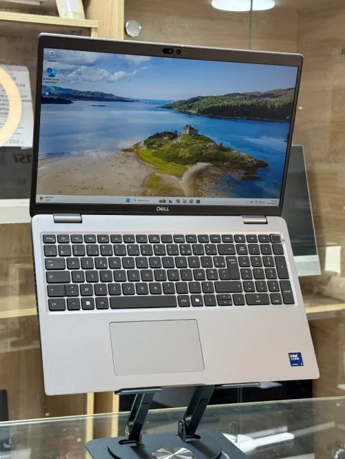 DELL LATITUDE 5550 ULTRA 5 135H 16GO 512GO SSD NVME