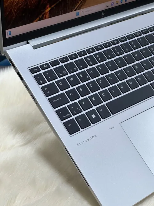 HP ELITEBOOK 860 G10 I7 EVO 1370P 32GO DDR5 5200MHZ 1TO SSD NVME 