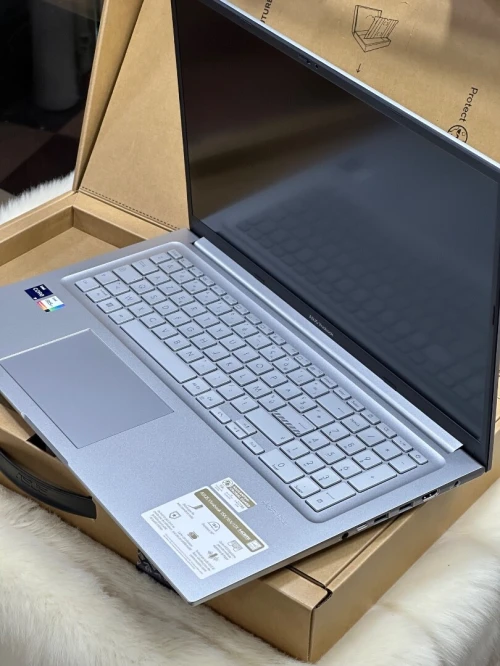 ASUS VIVOBOOK 17 K3704V I9 13900H 32GO 1TO SSD NEUF SOUS EMBALLAGE 