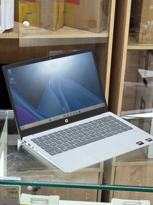 HP OMNIBOOK 3 14 HA0XXX AMD RYZEN AI 5 340 24GO 512GO SSD NVME