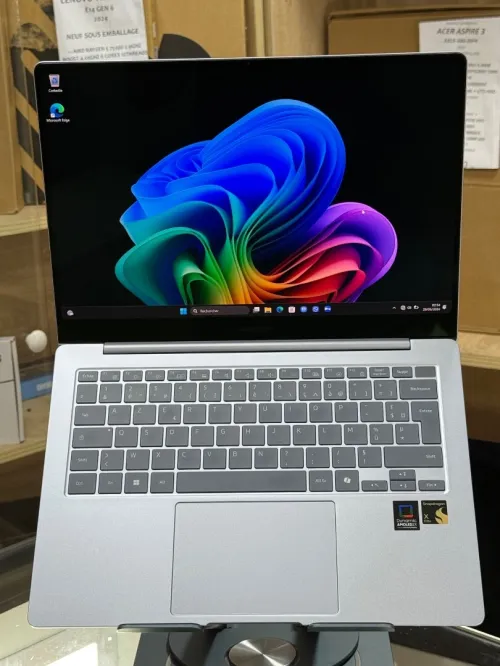 SAMSUNG GALAXYBOOK 4 EDGE SNAPDRAGON X ELITE X1E8010C 16GO 512GO SSD 3K AMOLED 2X TACTILE
