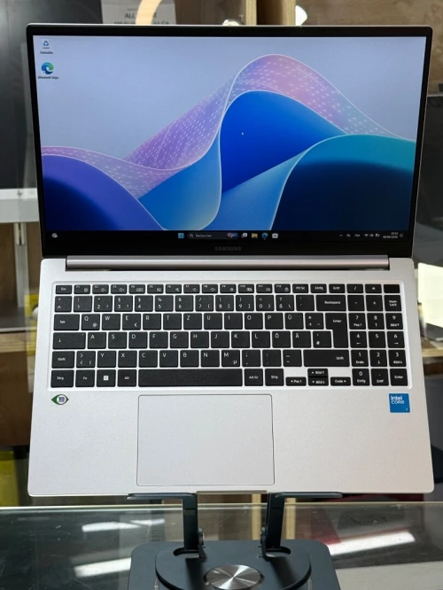 SAMSUNG GALAXYBOOK 4 750XGK INTEL CORE 7 150U 16GO 512GO SSD NVME