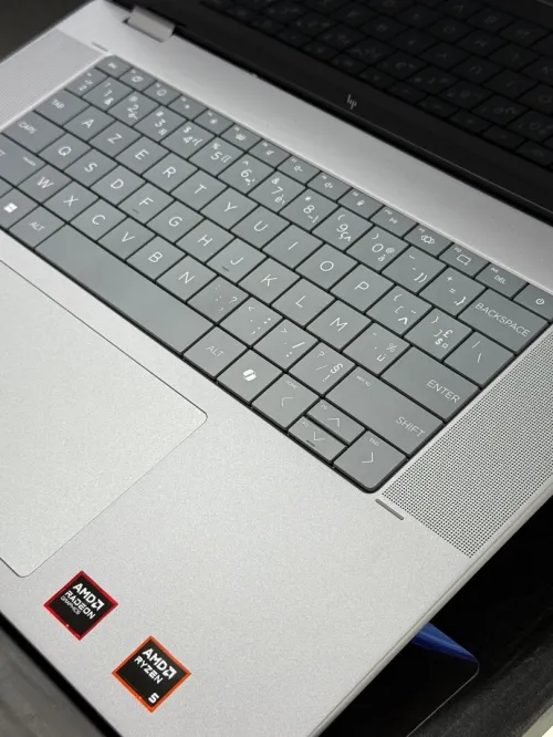 HP OMNIBOOK X FLIP 16 BE0003DX AMD RYZEN 5 220 8GO 512GO SSD 2K TACTILE NEUF SOUS EMBALLAGE 