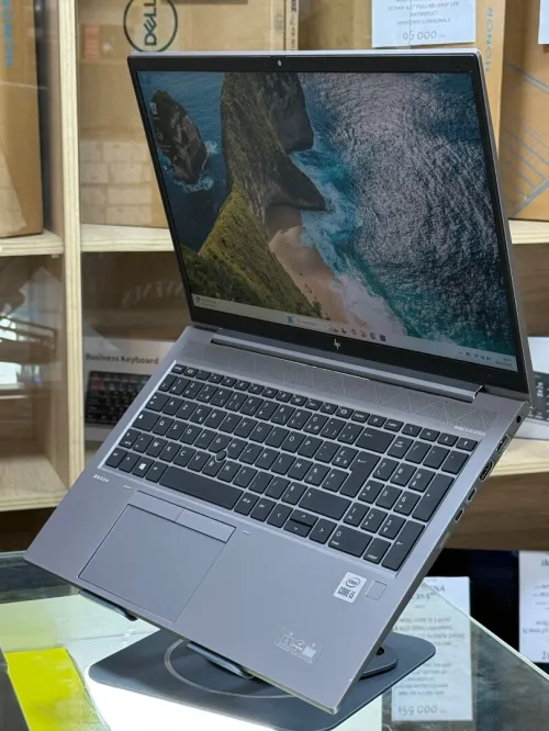 HP ZBOOK FIREFLY 15 G7 I5 10210U 8GO 256GO SSD NVIDIA QUADRO P520 4GO 