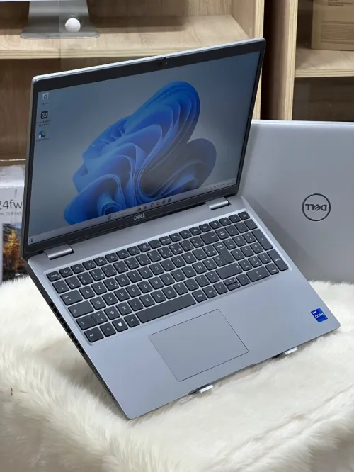 DELL PRECISION 3581 I7 13800H 64GO DDR5 2TO SSD NVIDIA RTX A500 4GO GDDR6
