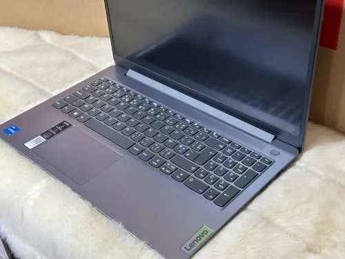 LENOVO IDEAPAD SLIM 3 15IRH8 I5 13420H 8GO 512GO SSD NEUF SOUS EMBALLAGE 