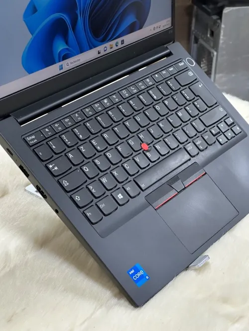 LENOVO THINKPAD E14 GEN 2 I5 1135G7 8GO 256GO SSD NVME 