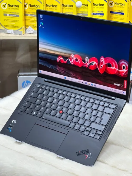 LENOVO THINKPAD X1 CARBON GEN 10 I7 EVO 1255U 16GO DDR5 512GO SSD NVME 