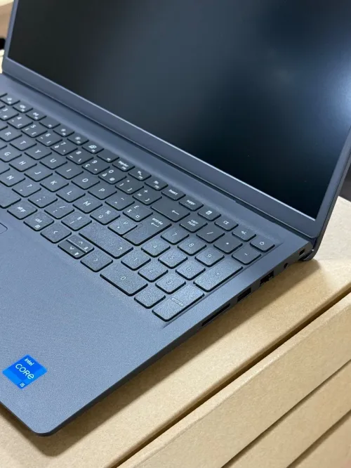 DELL VOSTRO 15 3530 I5 1335U 8GO 512GO SSD NEUF SOUS EMBALLAGE