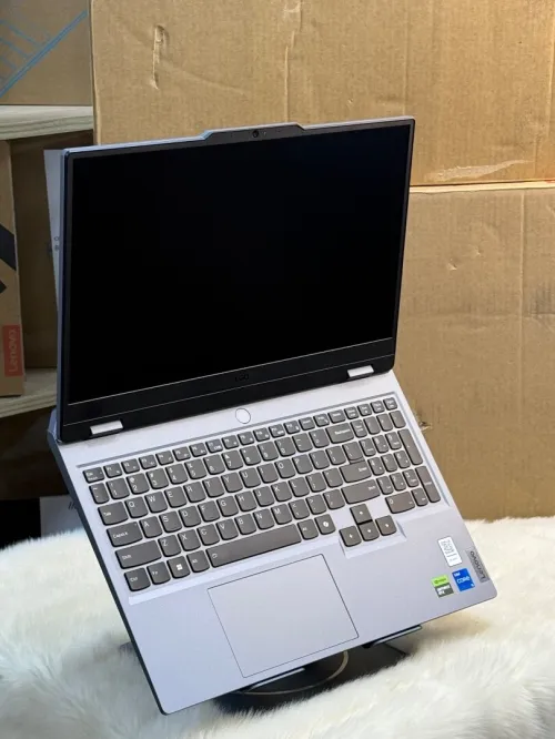 LENOVO LOQ 15IRX9 I5 13450HX 12GO 512GO SSD NVIDIA GEFORCE RTX4050 6GO NEUF SOUS EMBALLAGE 