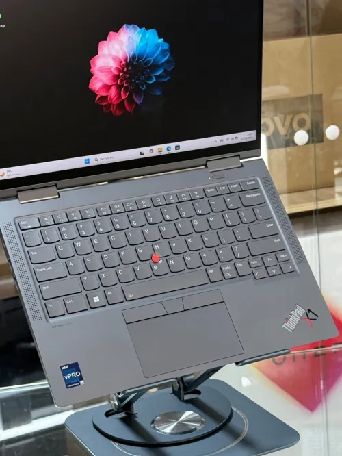 LENOVO THINKPAD X1 YOGA GEN 8 I5 VPRO 1345U 32GO DDR5 256GO SSD TACTILE CONVERTIBLE 