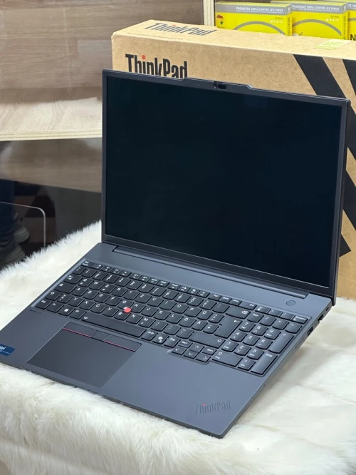 LENOVO THINKPAD P16s GEN 3 4K OLED INTEL CORE ULTRA 7 VPRO 165H 32GO 1TO SSD NVIDIA RTX500 4GO NEUF
