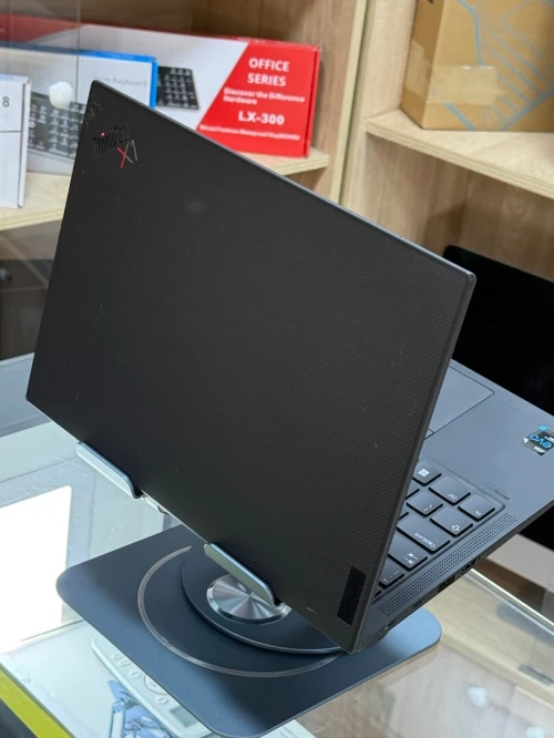 LENOVO THINKPAD X1 CARBON GEN 9 I7 EVO 1165G7 16Go 512GO SSD 4K OLED 