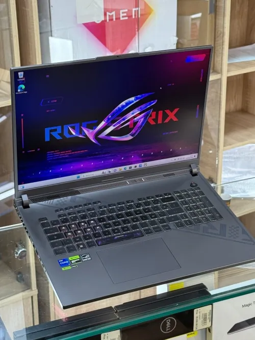 ASUS ROG STRIX G18 G814JV I7 13650HX 32GO 1TO SSD NVIDIA GEFORCE RTX4060 8GO GDDR6 18 240Hz