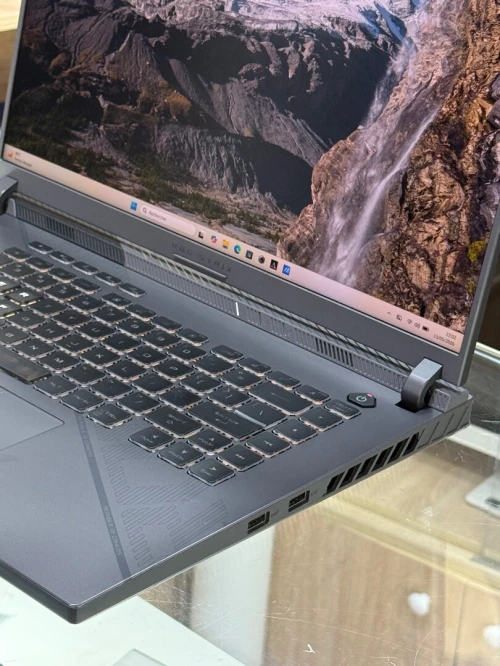 ASUS ROG G16 G614JVR I9 14900Hx 64GO DDR5 2TO SSD NVME NVIDIA GEFORCE RTX4060 8GO GDDR6
