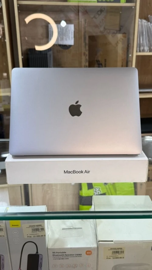 MACBOOK AIR RETINA 13.3 2020 M1 8GO 256GO SSD AVEC EMBALLAGE