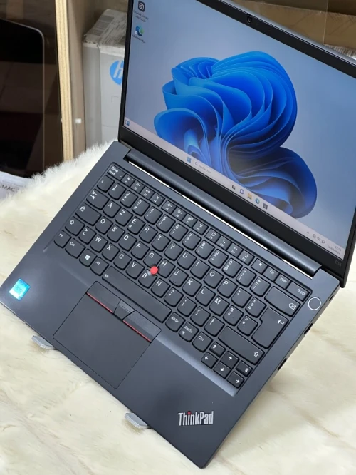 LENOVO THINKPAD E14 GEN 2 I5 1135G7 8GO 256GO SSD NVME 