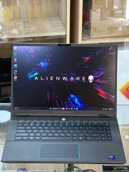 ALIENWARE M16 R2 ULTRA 9 185H 32GO 1TO SSD NVIDIA GEFORCE RTX4070 8GO 3K 240Hz