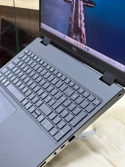 DELL PRECISION 7680 I7 13850HX 32GO DDR5X 2TO SSD NVME NVIDIA RTX2000 ada 8GO 