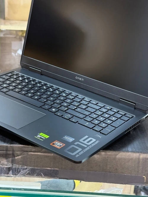 HP OMEN 16Z AP000 AMD RYZEN 9 8940HX 16GO 512GO SSD NVIDIA GEFORCE RTX5060 8GO NEUF SOUS EMBALLAGE