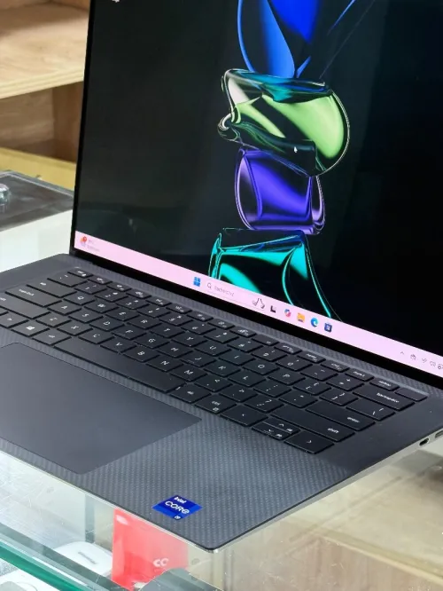DELL XPS 9510 4K OLED I9 11900H 64GO 1TO SSD NVIDIA GEFORCE RTX3050Ti 4GO TACTILE