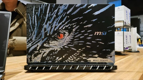 MSI TITAN 18HX EDITION DRAGON INTEL ULTRA 9 285HX 64GO 4TO SSD NVIDIA GEFORCE RTX5080 16GO NEUF 