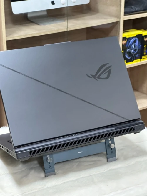 ASUS ROG STRIX G18 G814JIR I9 14900HS 32GO DDR5 1TO SSD NVIDIA GEFORCE RTX4070 8GO GDDR6 