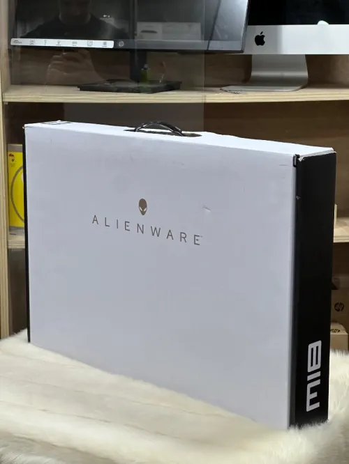 ALIENWARE M18 R2 I9 14900HX 32GO DDR5X 1TO SSD NVIDIA GEFORCE RTX4070 8GO GDDR6 NEUF SOUS EMBALLAGE 
