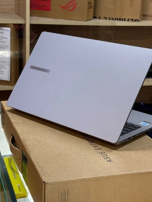 ASUS EXPERTBOOK P1 P1503CVA I7 13620H 16GO 512GO SSD NVME NEUF SOUS EMBALLAGE