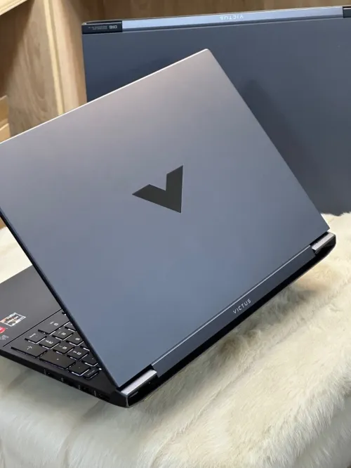 HP VICTUS 15 FB0XXX AMD RYZEN 5 5600H 16GO 512GO SSD AMD RADEON RX6500M 4GO 