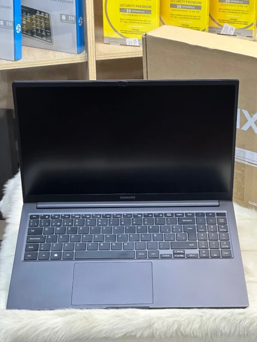 SAMSUNG GALAXYBOOK 750XFG I7 1355U 16GO 512GO SSD NEUF SOUS EMBALLAGE 