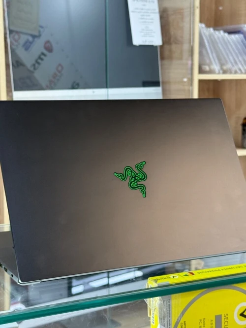 RAZER BLADE RZ09-0421 I7 12800H 32GO 1TO SSD NVIDIA GEFORCE RTX3080Ti 16GO GDDR6 3K 240Hz