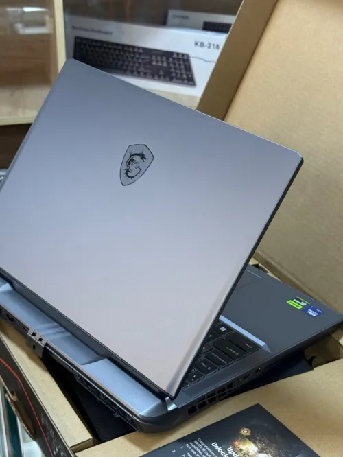 MSI VECTOR 16 HX AI A2XWHG ULTRA 7 255HX 32GO 1TO SSD NVIDIA GEFORCE RTX5070Ti 12GO NEUF SOUS EMBALL