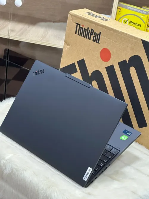 LENOVO THINKPAD T16 GEN 3 INTEL CORE ULTRA 5 Vpro 125U 16GO DDR5X 256GO SSD NEUF SOUS EMBALLAGE 