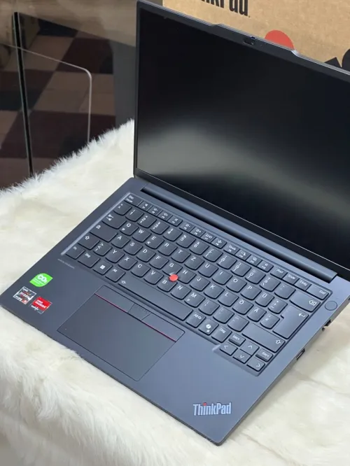 LENOVO THINKPAD E14 GEN 5 AMD RYZEN 5 7430U 16GO 512GO SSD NEUF SOUS EMBALLAGE 