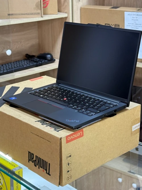 LENOVO THINKPAD E14 GEN 5 I7 1355U 16GO 512GO SSD NEUF SOUS EMBALLAGE