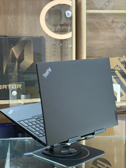 LENOVO THINKPAD P16s GEN 2 AMD RYZEN 7 PRO 7840U 32Go 512GO SSD NVME 