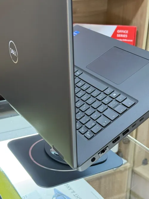 DELL PRECISION 7780 I7 13850HX 32GO DDR5 1TO SSD NVIDIA RTX3500 ada 12GO GDDR6 NEUF JAMAIS UTILISÉ 