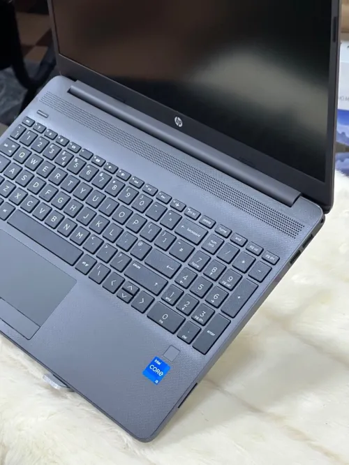 HP 250 G9 I5 1235U 16GO 512GO SSD NEUF SOUS EMBALLAGE 