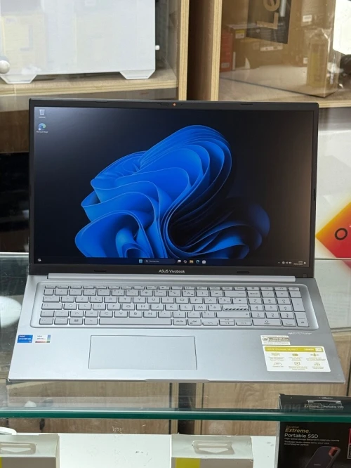 ASUS VIVOBOOK 17 X1704VA I5 1334U 16GO 512GO SSD NVME