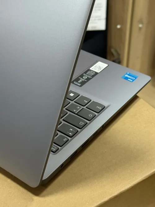 LENOVO IDEAPAD SLIM 3 15IRU8 I3 1305U 8GO 512GO SSD NEUF SOUS EMBALLAGE 