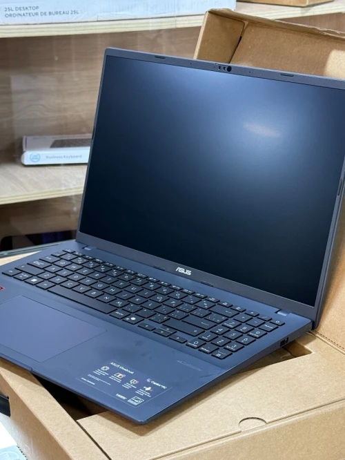 ASUS VIVOBOOK 16 M1607VA AMD RYZEN 5 AI 340 16GO 1TO SSD NEUF SOUS EMBALLAGE 