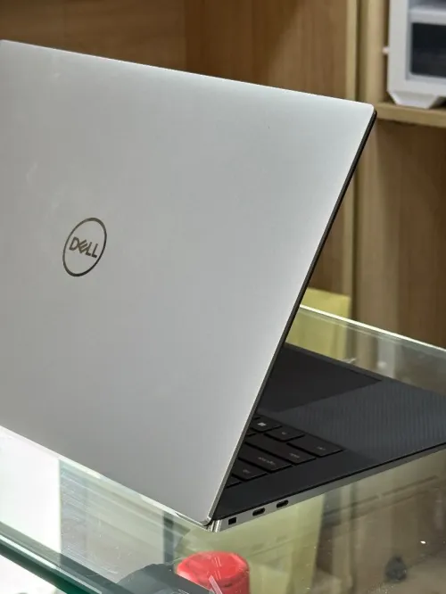 DELL XPS 9510 4K OLED I9 11900H 64GO 1TO SSD NVIDIA GEFORCE RTX3050Ti 4GO TACTILE