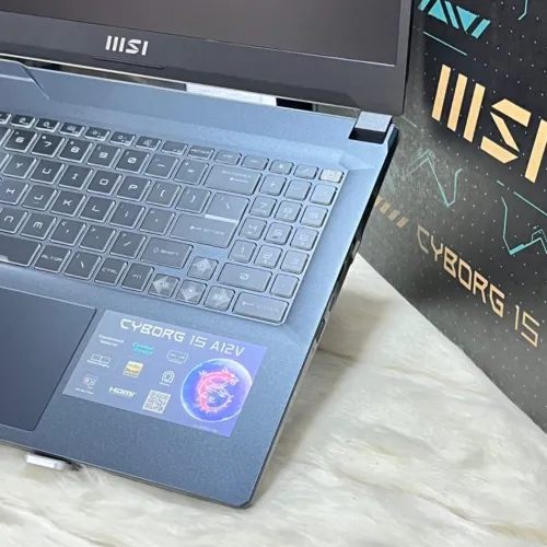 MSI CYBORG 15 NEUF SOUS EMBALLAGE I7 13620H RAM 16GO 512 SSD RTX 4060 8GB ECRAN 15.6 144HZ WIN 11